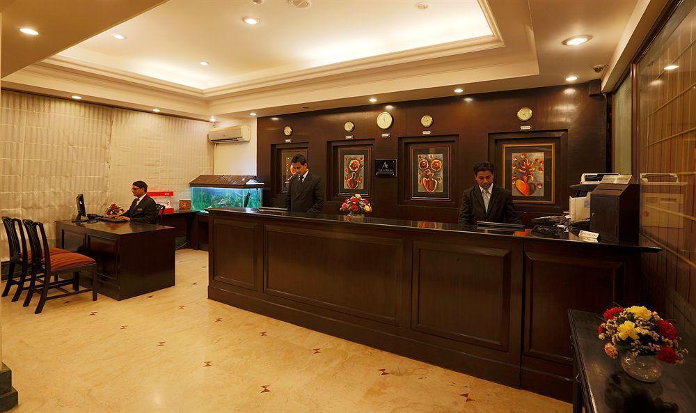 Hotel Townhouse 517 La Sapphire Near Delhi Airport New Delhi