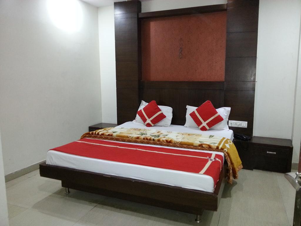 Hotel Shivam International - A Well Hygiene Staff Vaccinated 