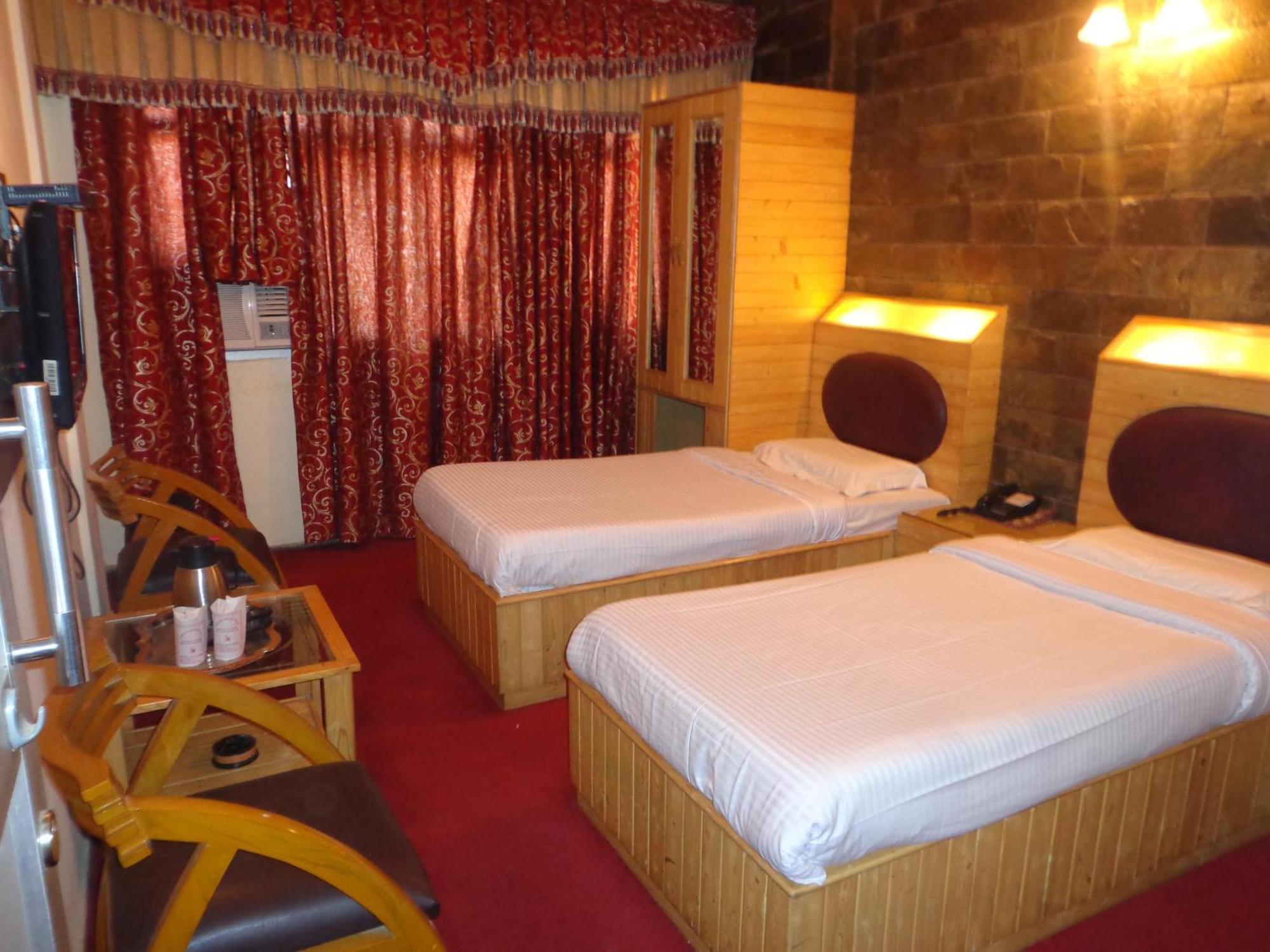 Lal's Haveli Hotel