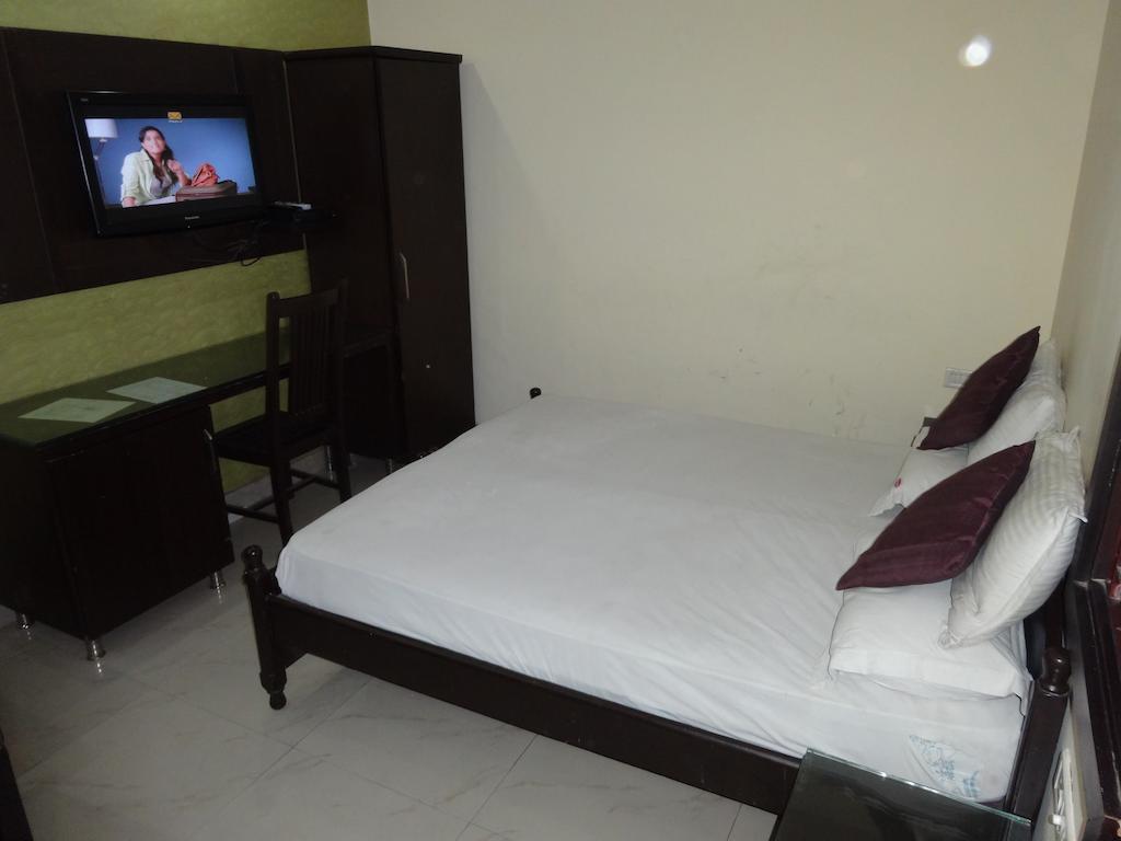 Polonia 2* New Delhi