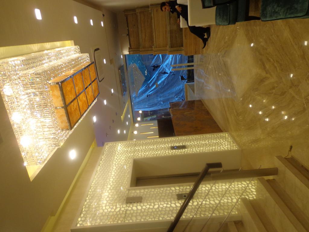 Taj Princess - Boutique