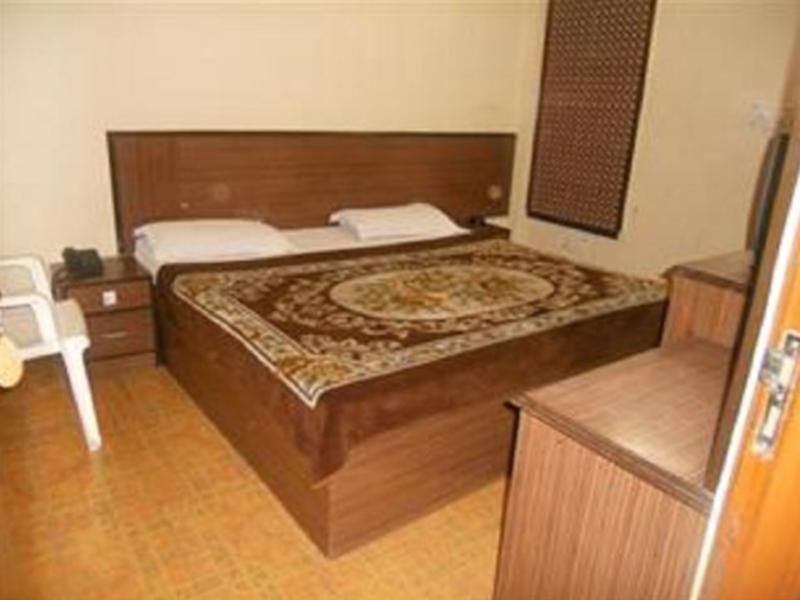 Hotel Palace Deluxe - Paharganj -