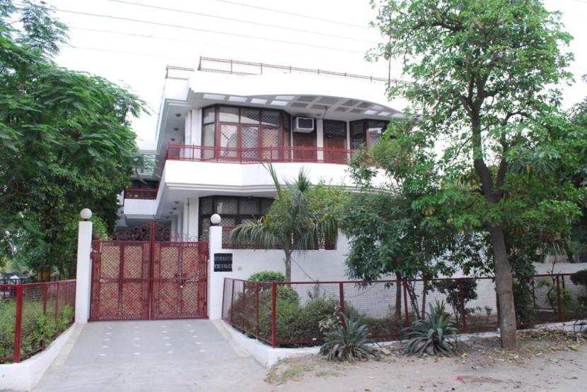 Apartment The Signature Crest - Noida *