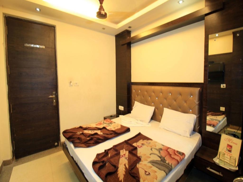Hotel Adb Chander Palace 2*