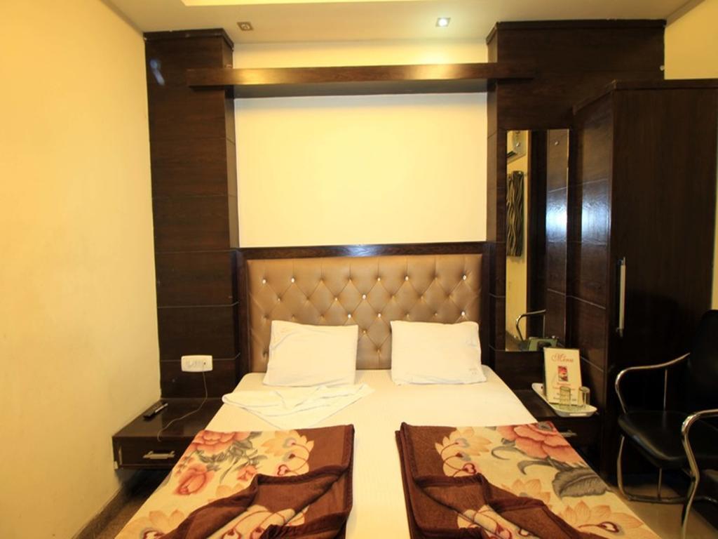 Adb Chander Palace
