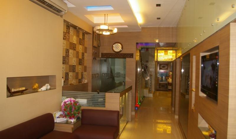 Surya Plaza * Nova Deli
