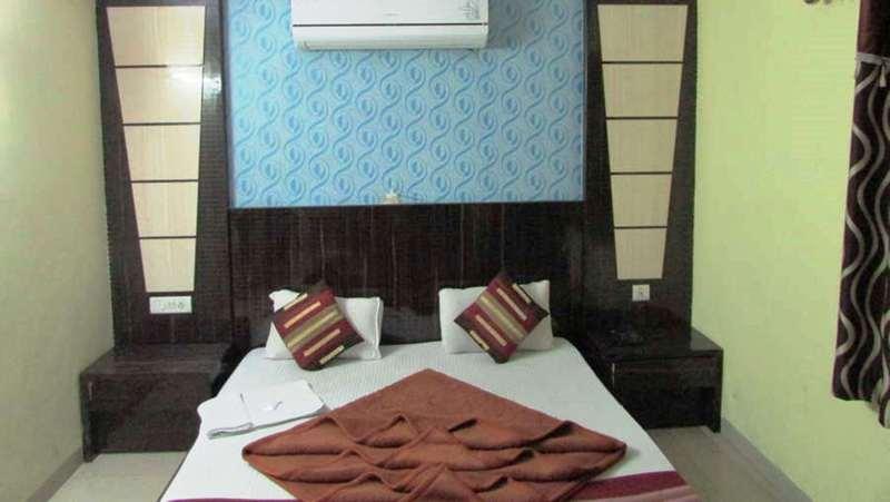 Surya Plaza Hotel Nova Deli