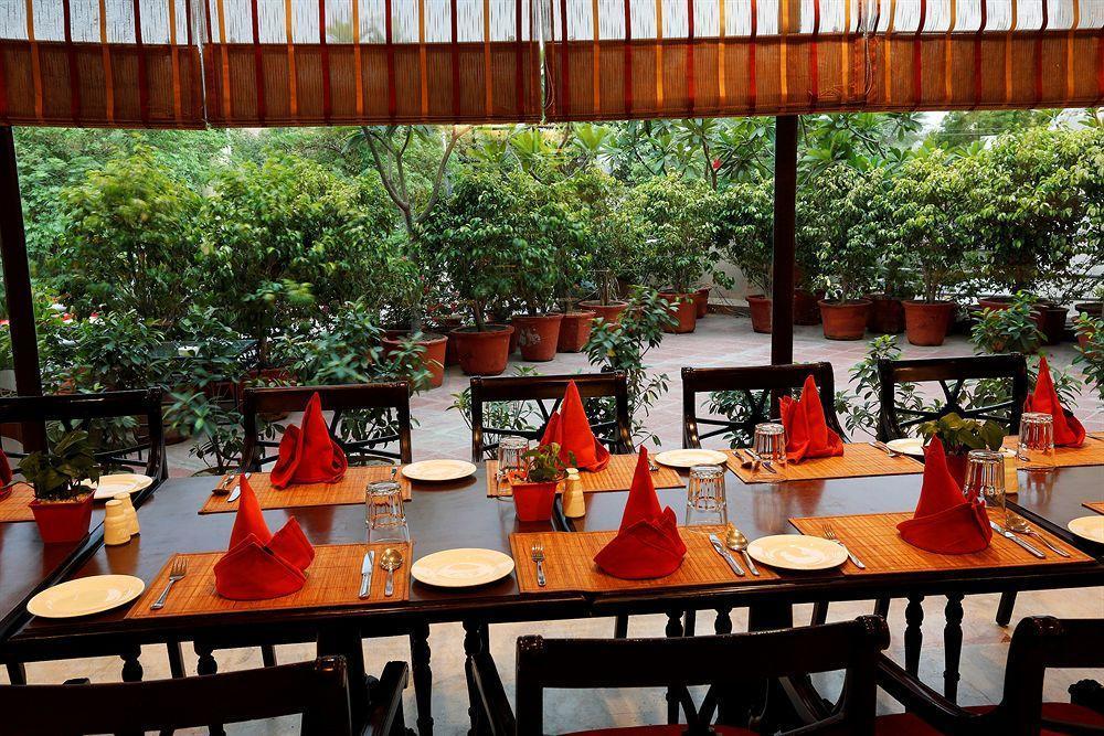 Hotel Townhouse 517 La Sapphire Near Delhi Airport