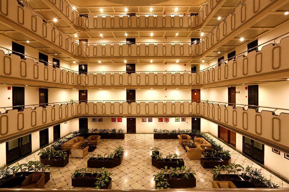 Hotel Townhouse 517 La Sapphire Near Delhi Airport New Delhi