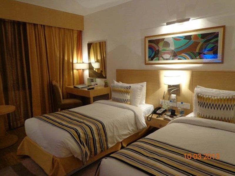 Hotel Zone Connect By The Park Saket New Delhi