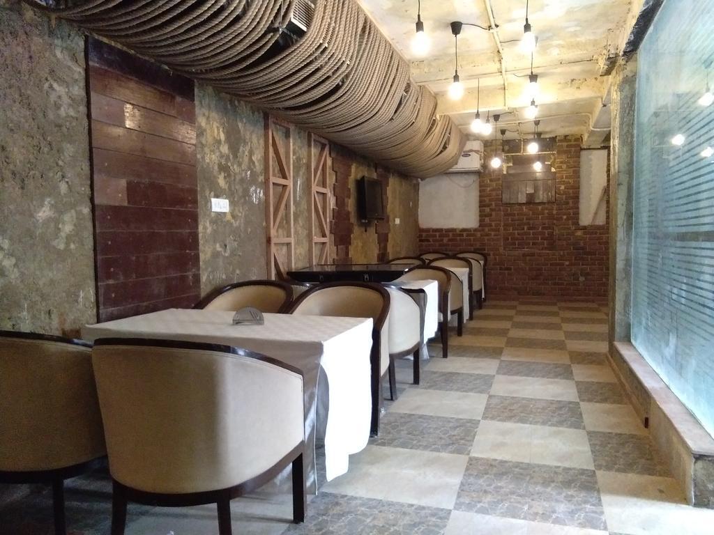 The White Klove Hotel 3*