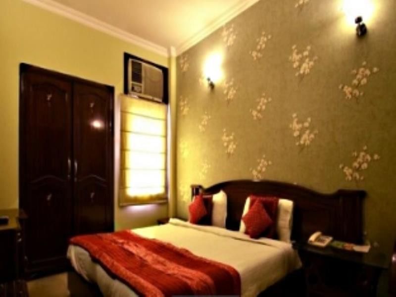Hotel Zara Grand - Green Park 3*