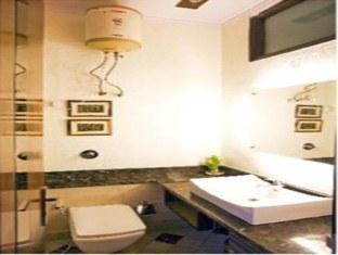 Stallen Hospitality Defence Colony 2*