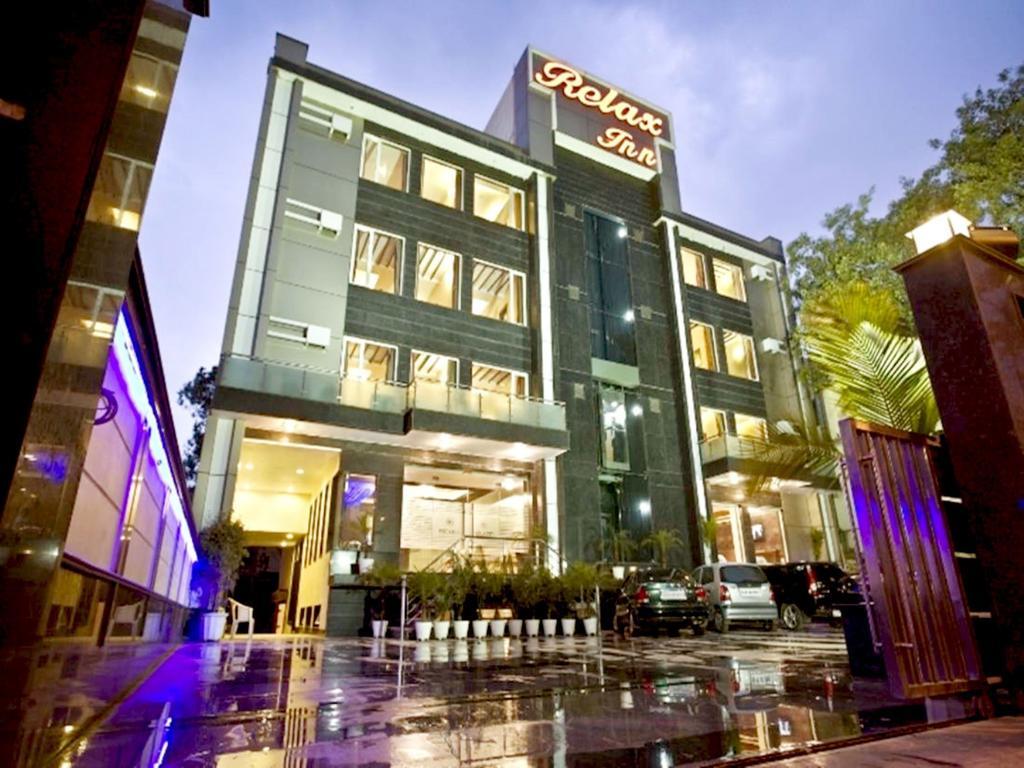 Hotel Treebo Premium Relax Patel Nagar