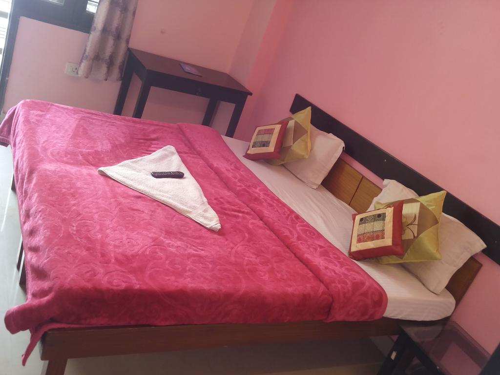Yatri Guest house *