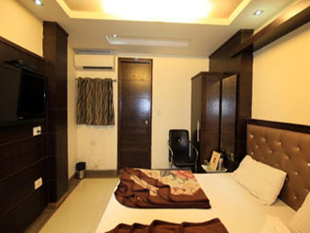 Adb Chander Palace 2* New Delhi