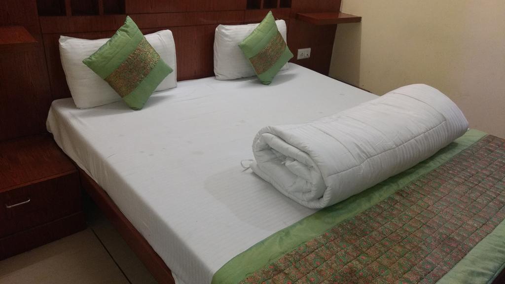 Hotel Sun Village Near Railway Station Nova Deli
