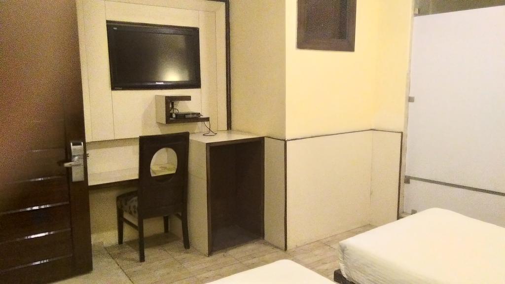Hotel The White Klove 3*