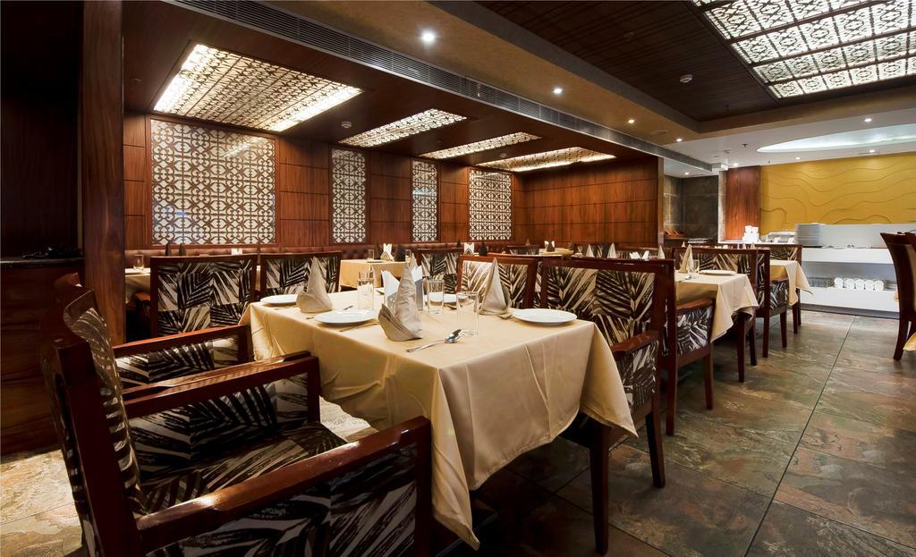 Regent Grand Hotel 4*