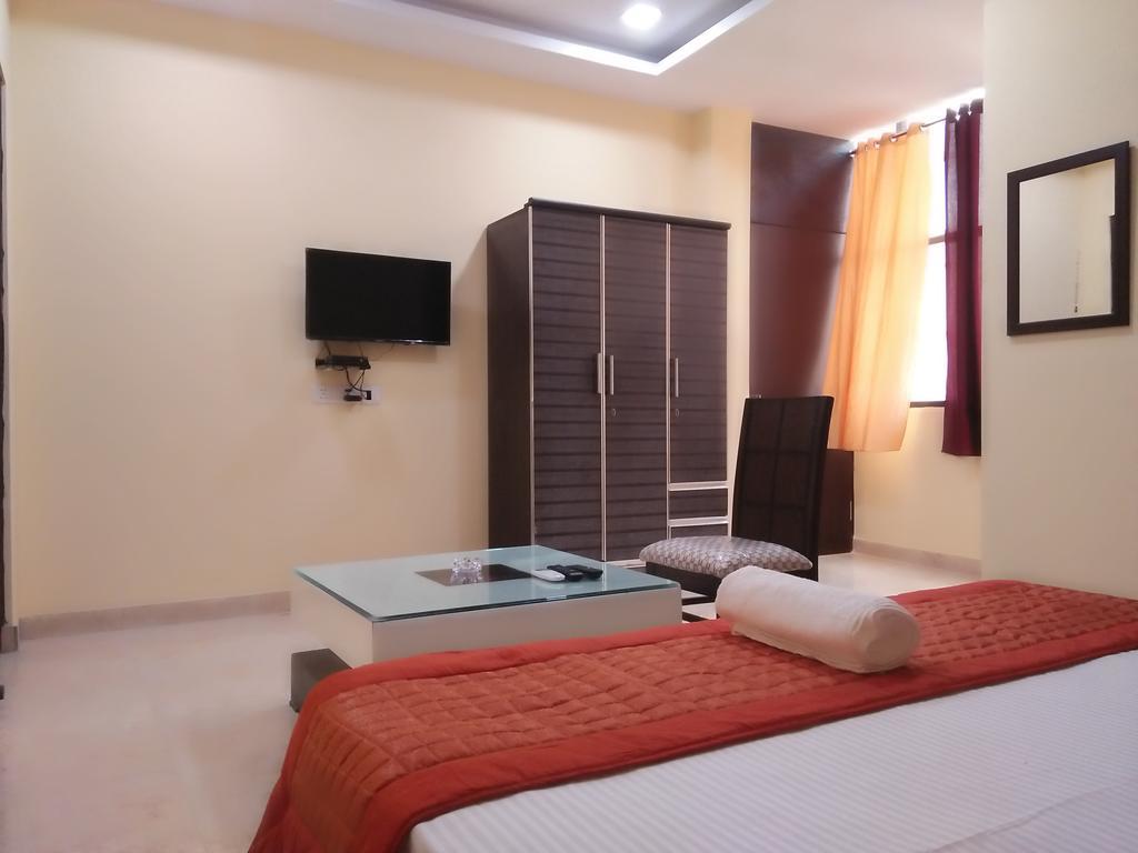 Hotel Ashoka Palace Near Igi Airport New Delhi