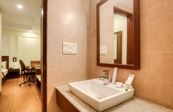 Treebo Kings Plaza 2* New Delhi