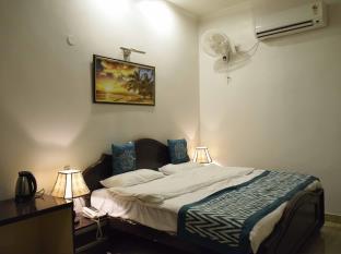 21 Milestone & Hotel