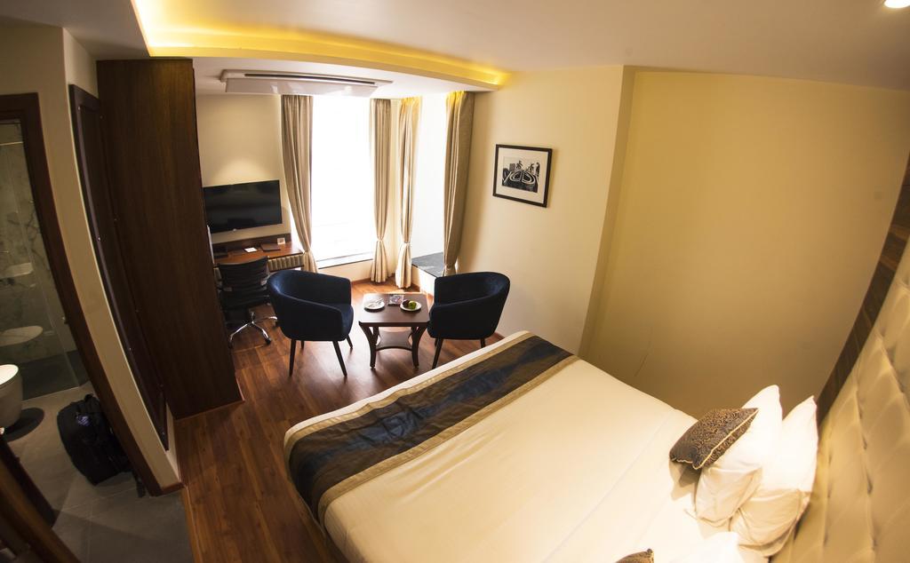 Connaught Royale Delhi Hotel