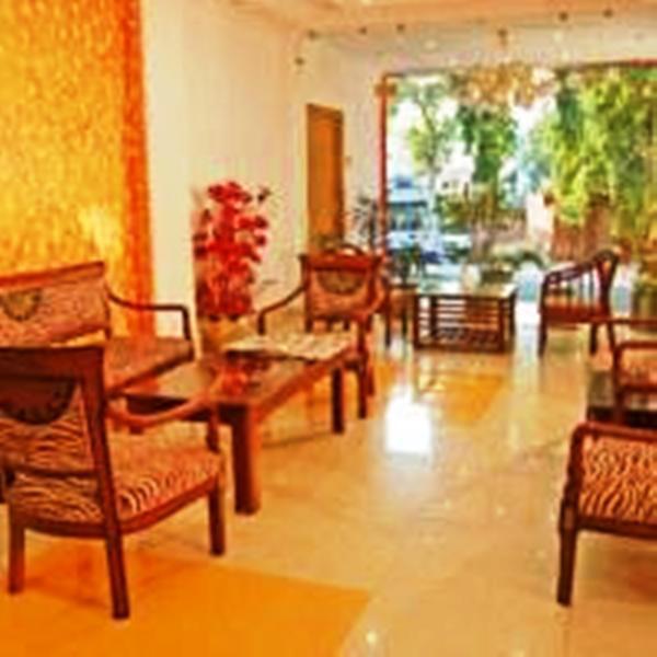 Hotel Surya Plaza Nova Deli