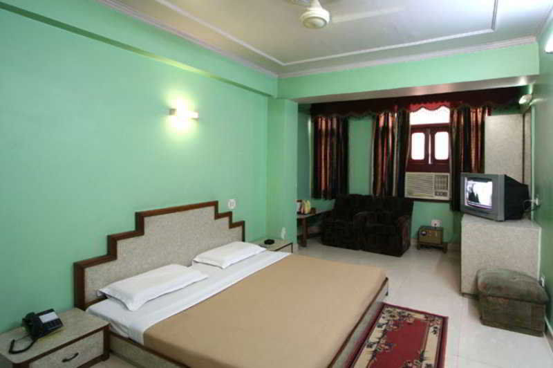 Woodland Deluxe Hotel New Delhi