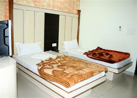 Sun Village Near Railway Station Hotel