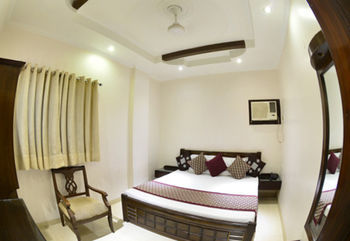 Amax Hotel New Delhi