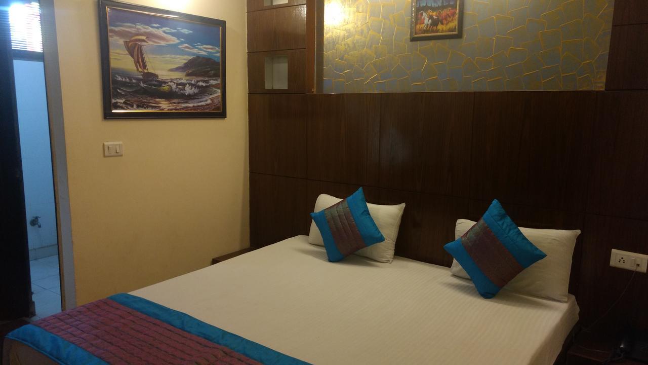 Hotel Sun Village Near Railway Station 2*