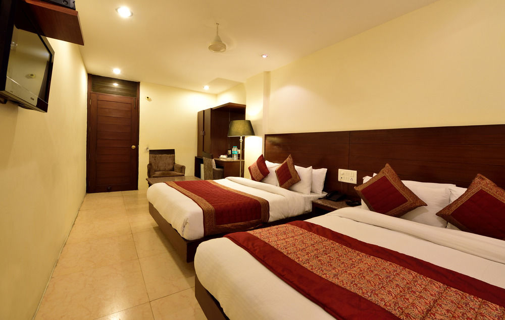 The Raj At Railway Station Hotel