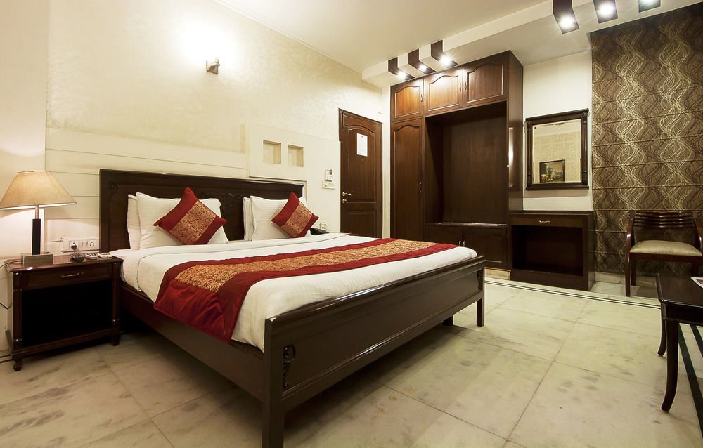 Comfort Zone Greater Kailash