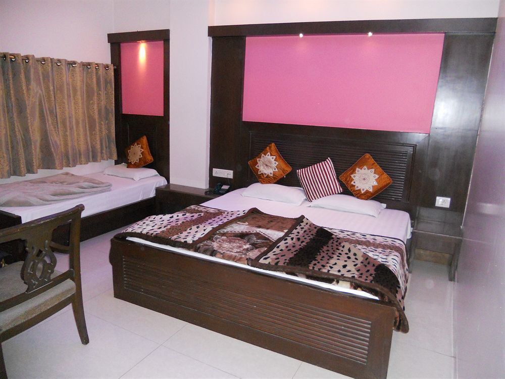Amax New Delhi