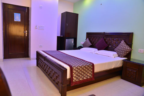 Amax Hotel New Delhi