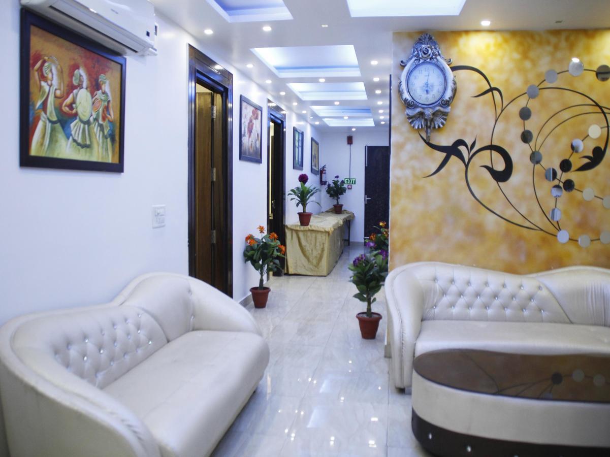 Hotel Oyo 3398 Golden Petal Hotel & Banquet