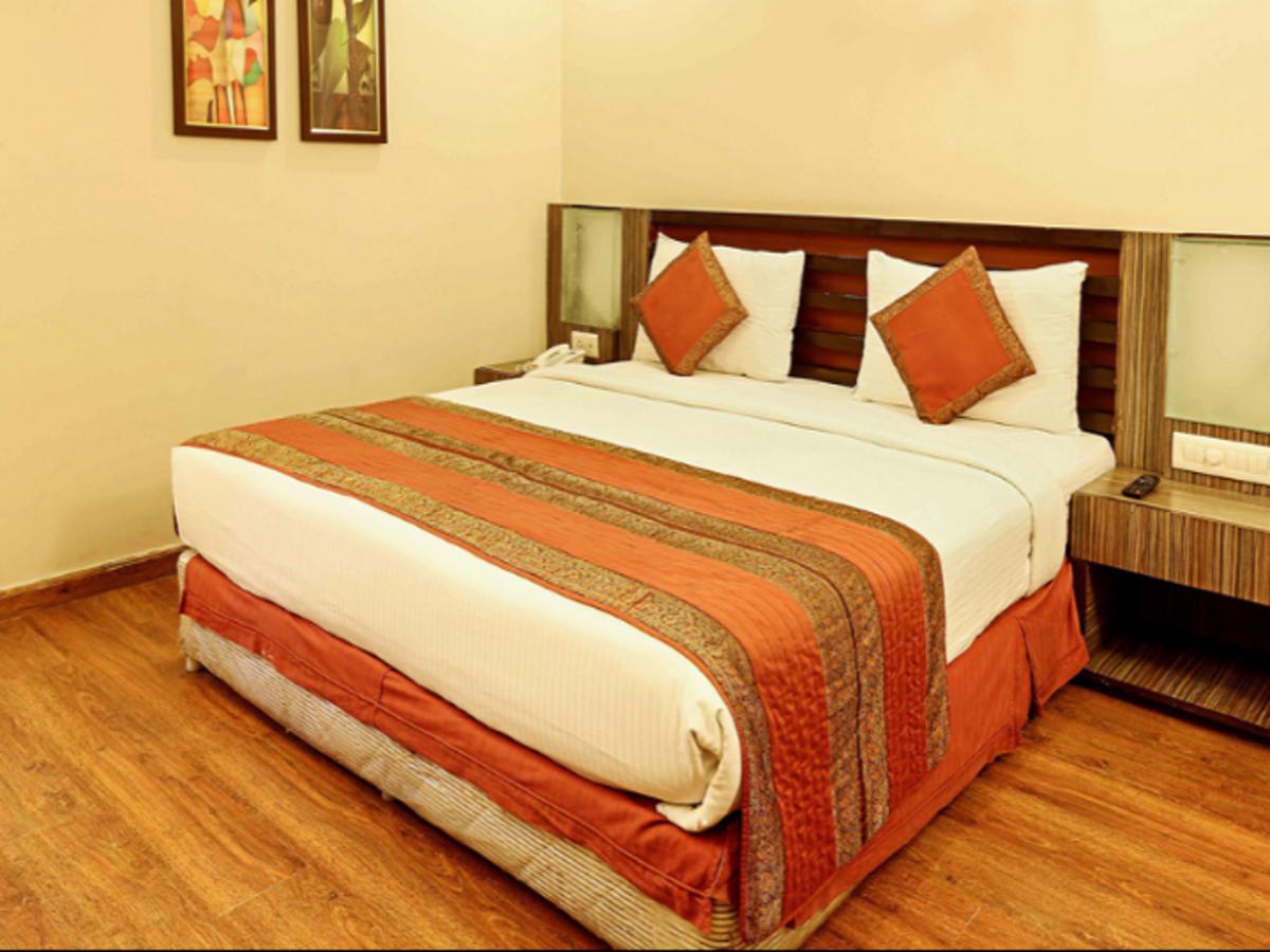 Hotel Treebo Premium Relax Patel Nagar