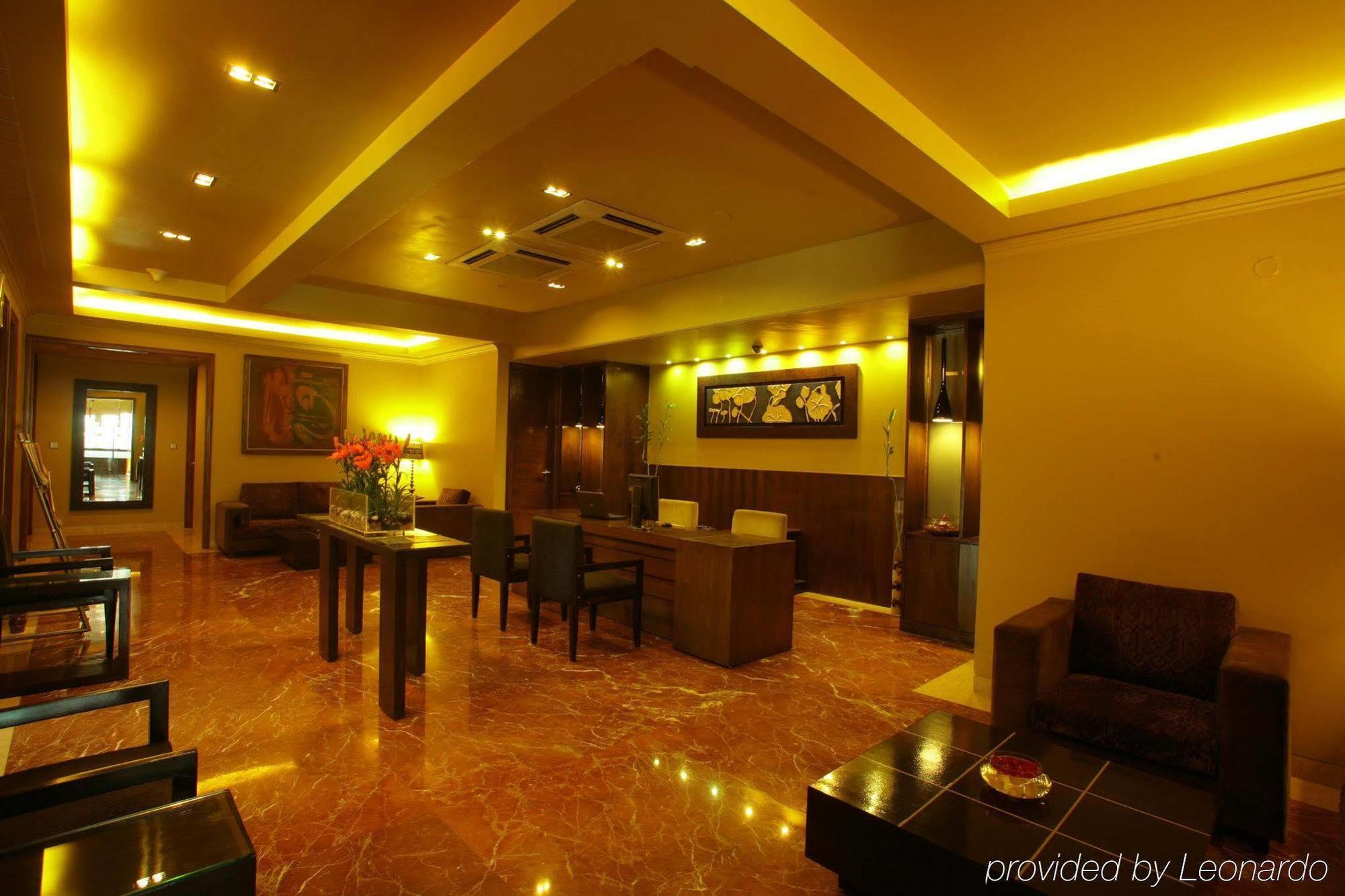 ​justa Panchsheel Park 4*