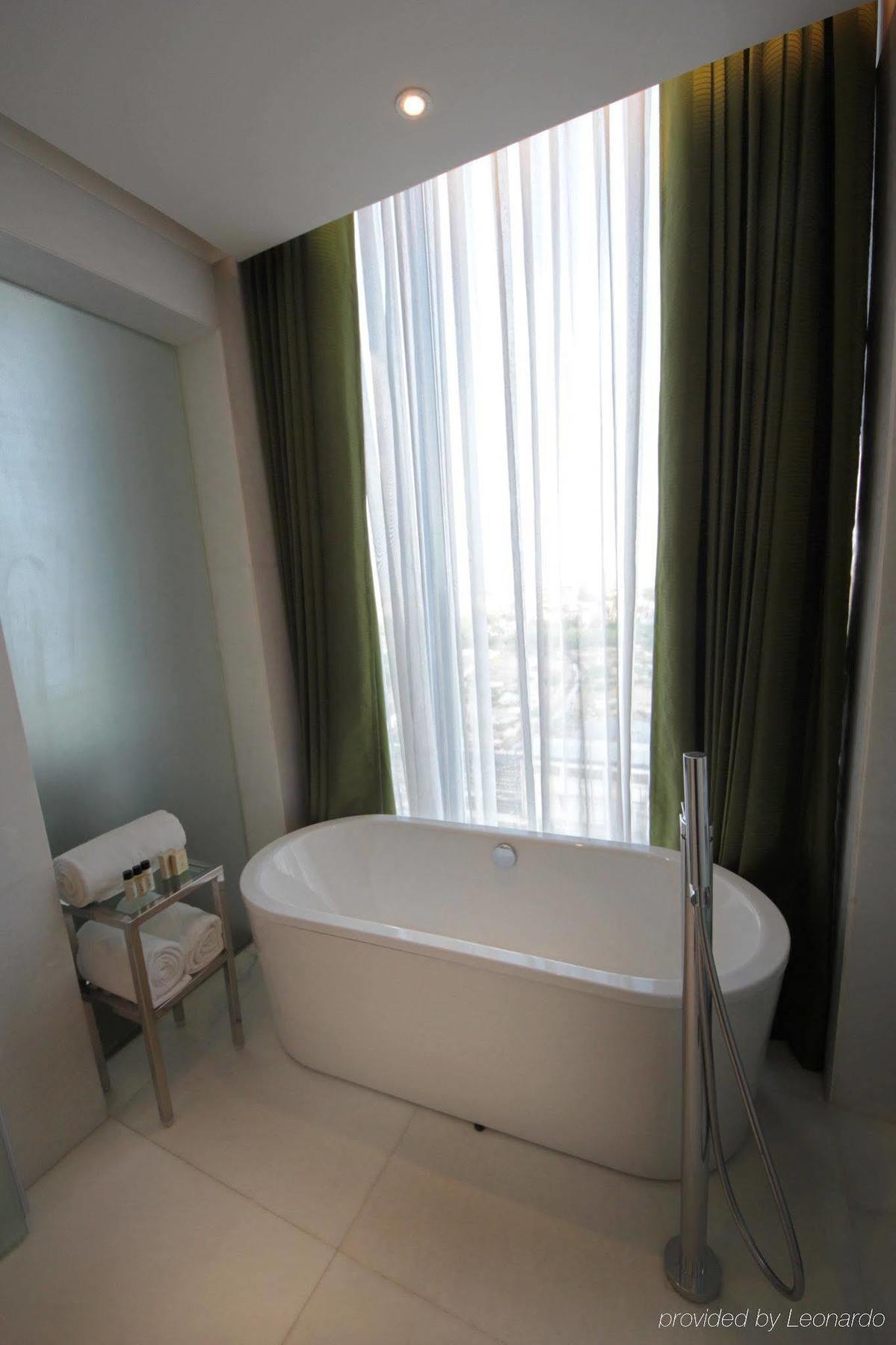 Vivanta New Delhi, Dwarka