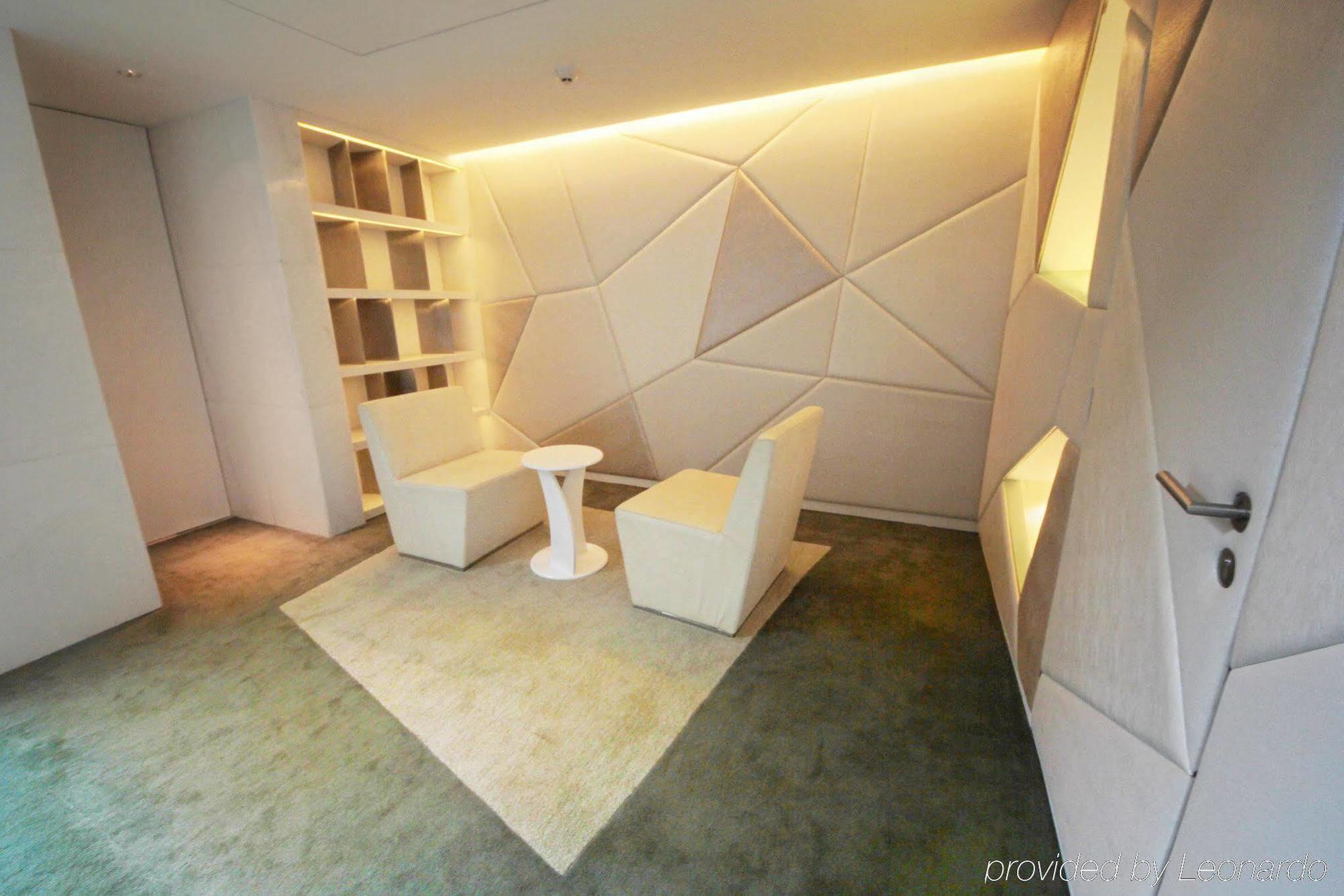 Hotel Vivanta New Delhi, Dwarka Delhi (National Capital Territory of India)