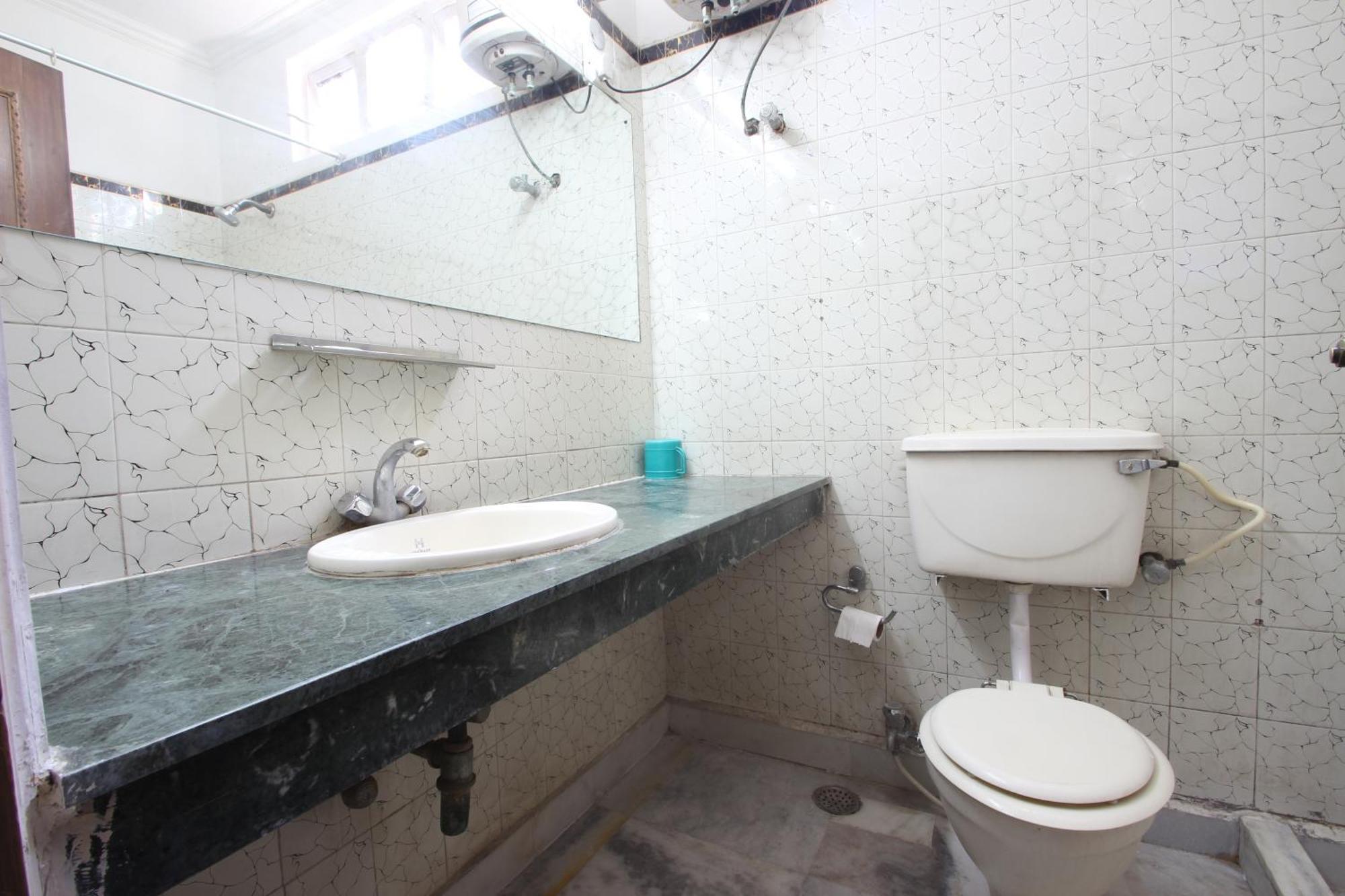 Citi Continental Hotel 3*