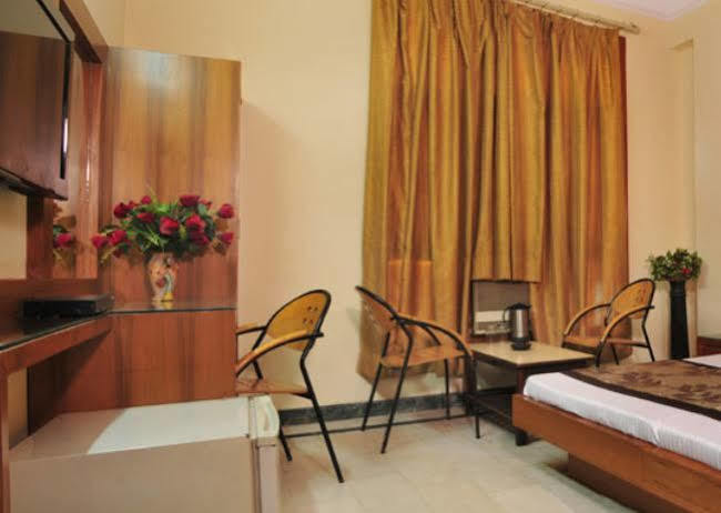 Star Paradise Guest house New Delhi