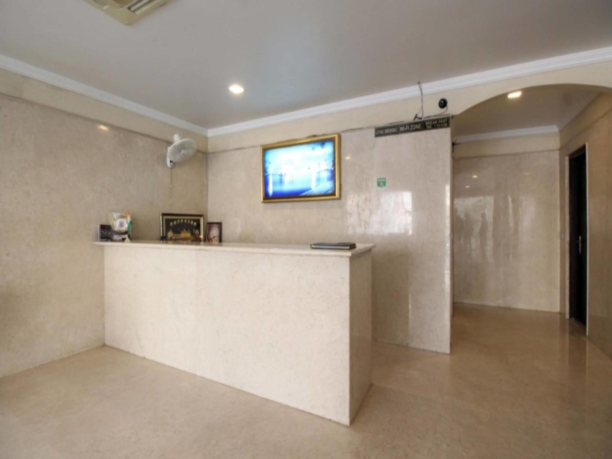 Singh Palace Hotel 3*