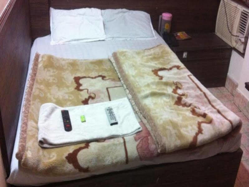 Hotel Palace Deluxe - Paharganj - 3*