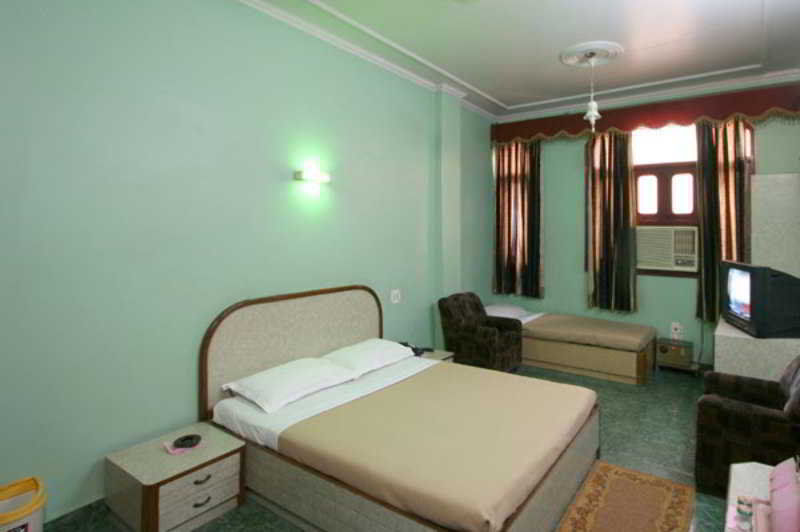 Hotel Woodland Deluxe 2*