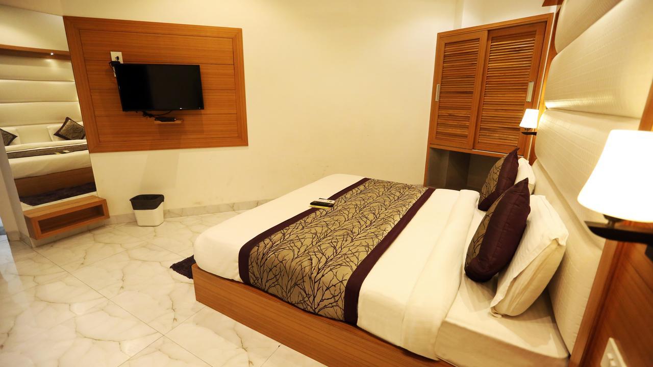 Aero Star Near Delhi Airport Hotel