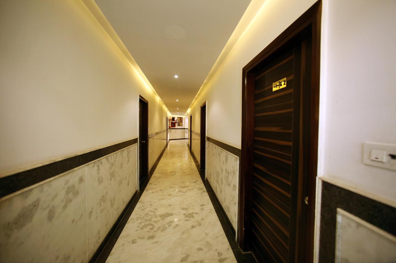 Aero Star Near Delhi Airport Hotel 3*