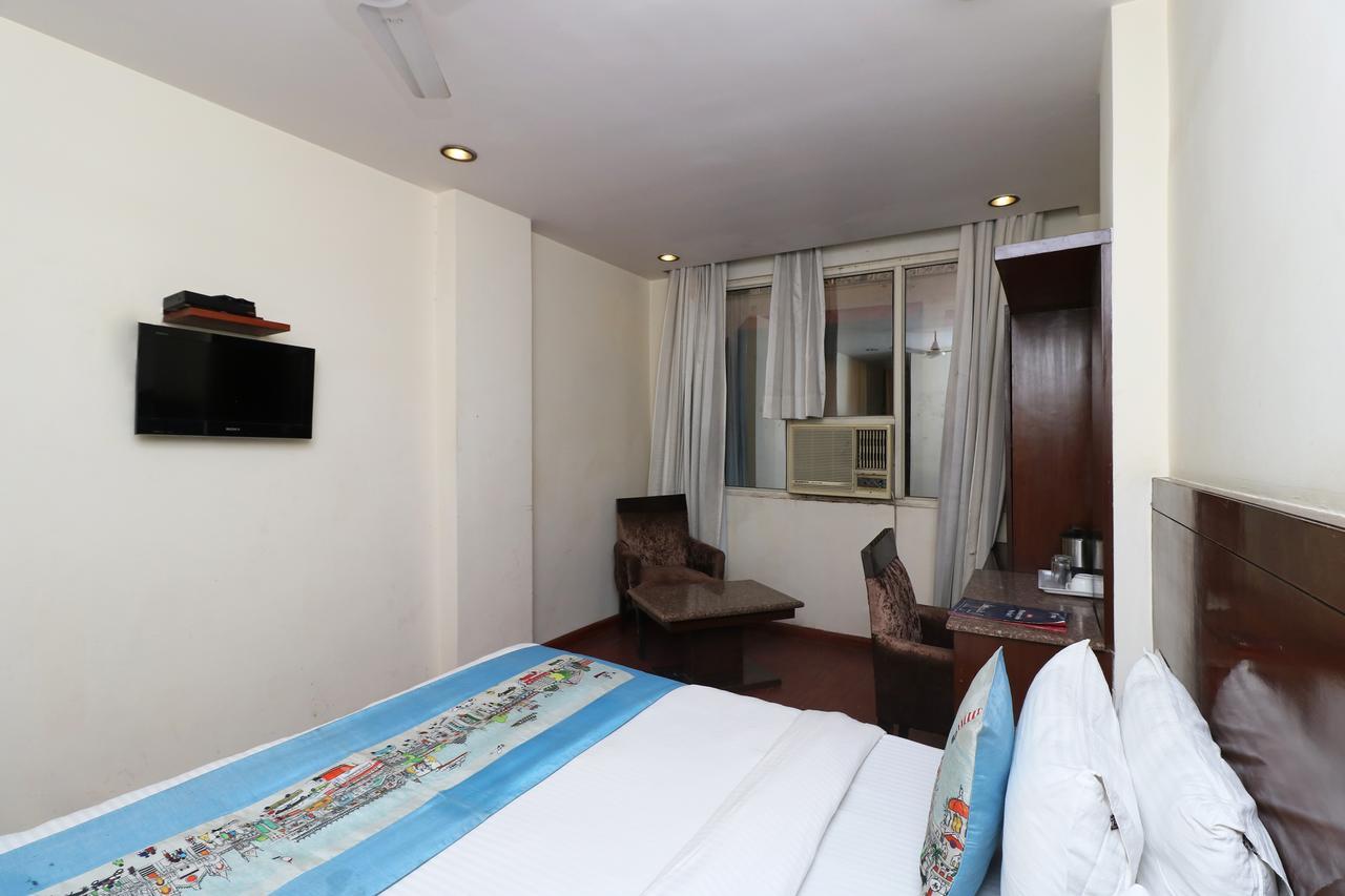 The Raj At Railway Station Hotel