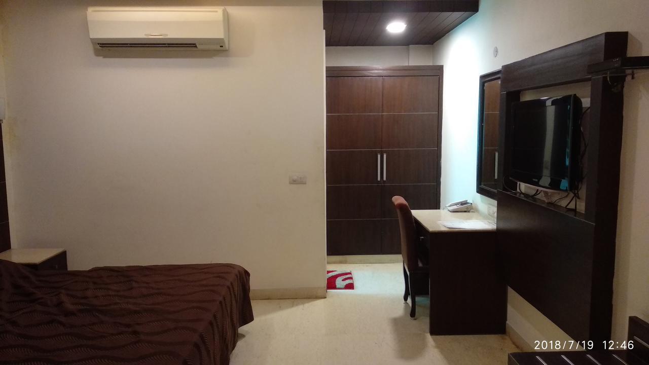 Hotel The Metropolis Near Rk Ashram Metro Station